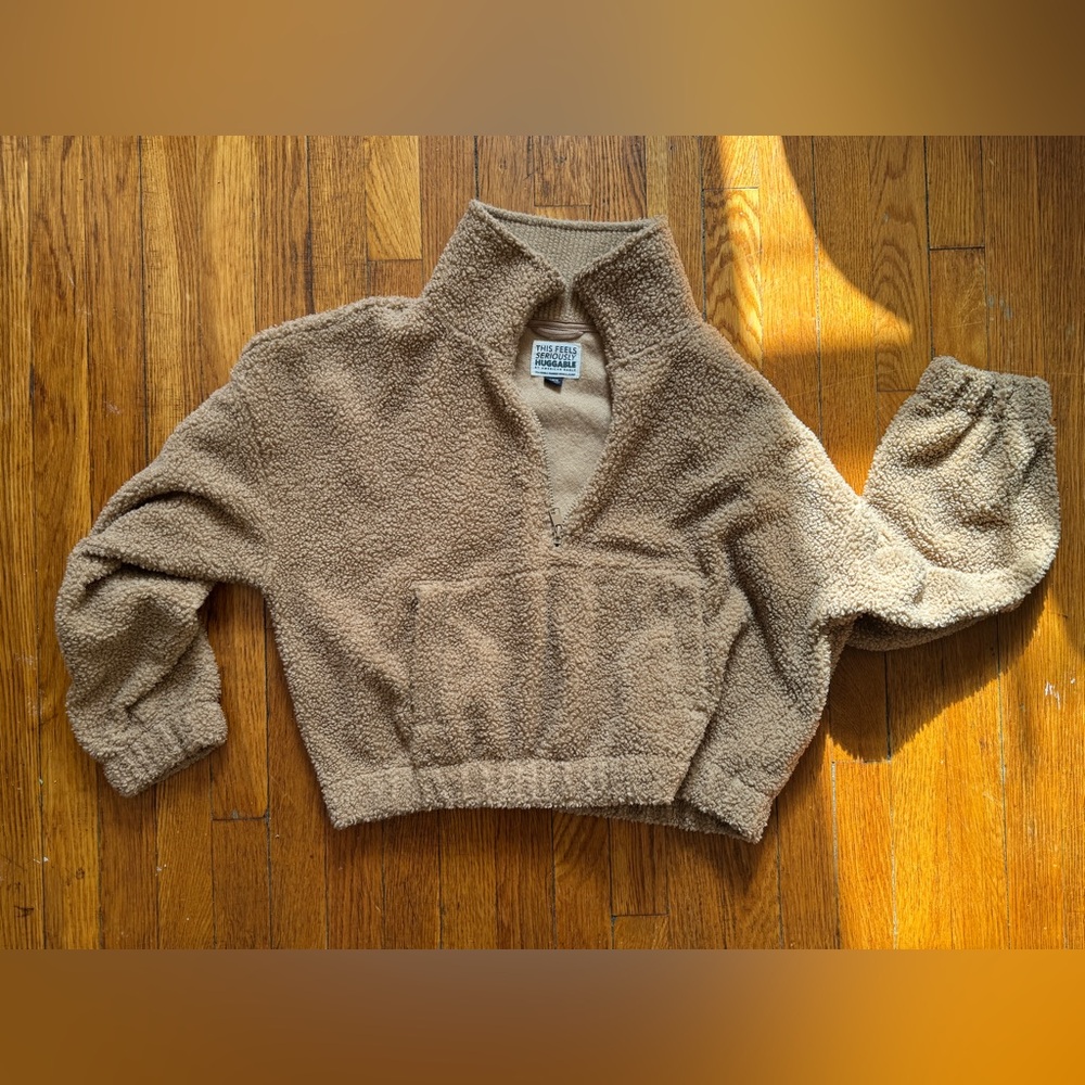 American Eagle seriously huggable oversized sweatshirt